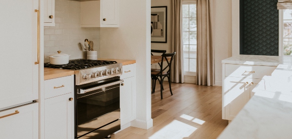 Clean home kitchen 