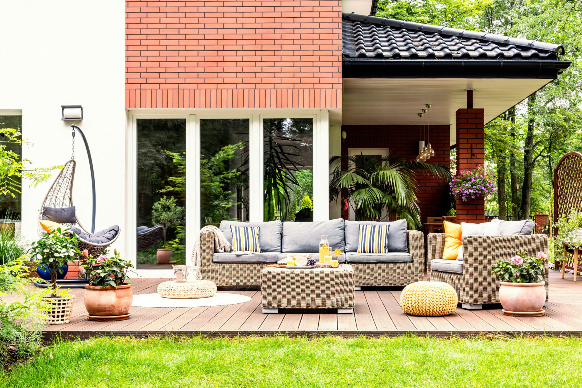 How to Clean and Refresh Your Outdoor Spaces for Spring