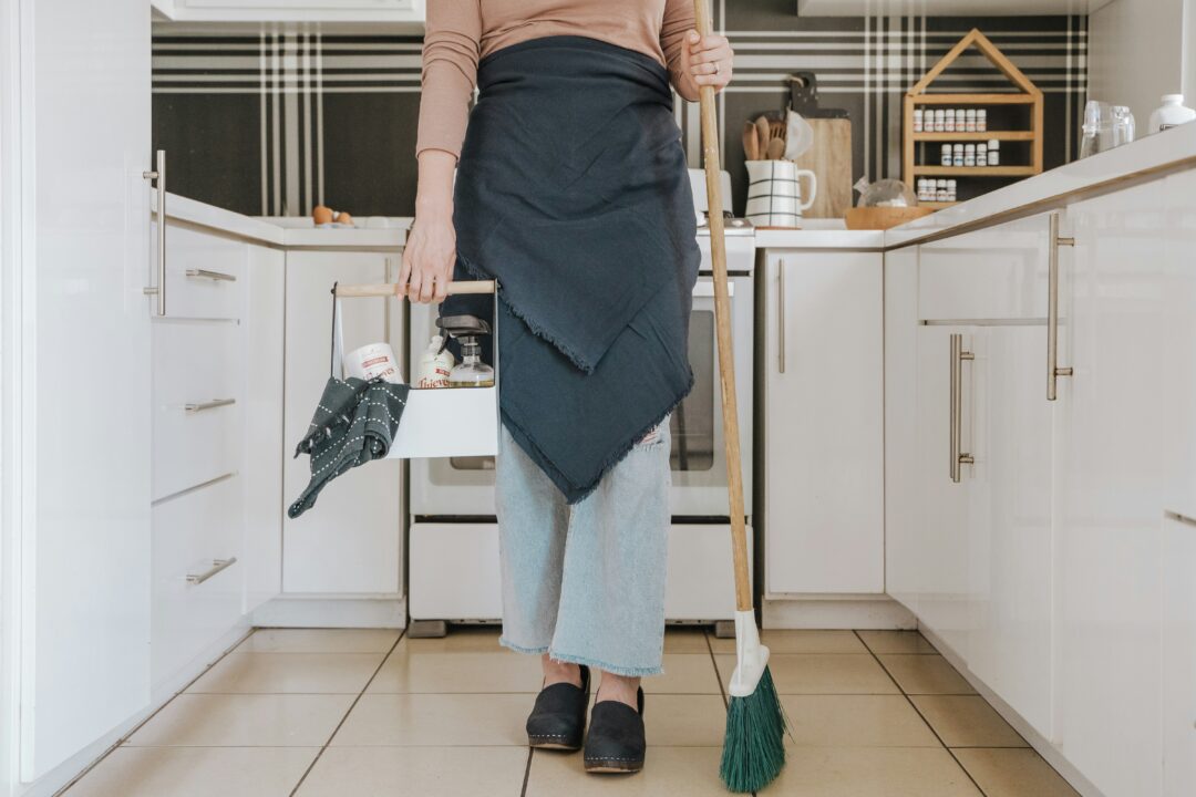 DIY vs. Professional Cleaning: Which one is right for you?